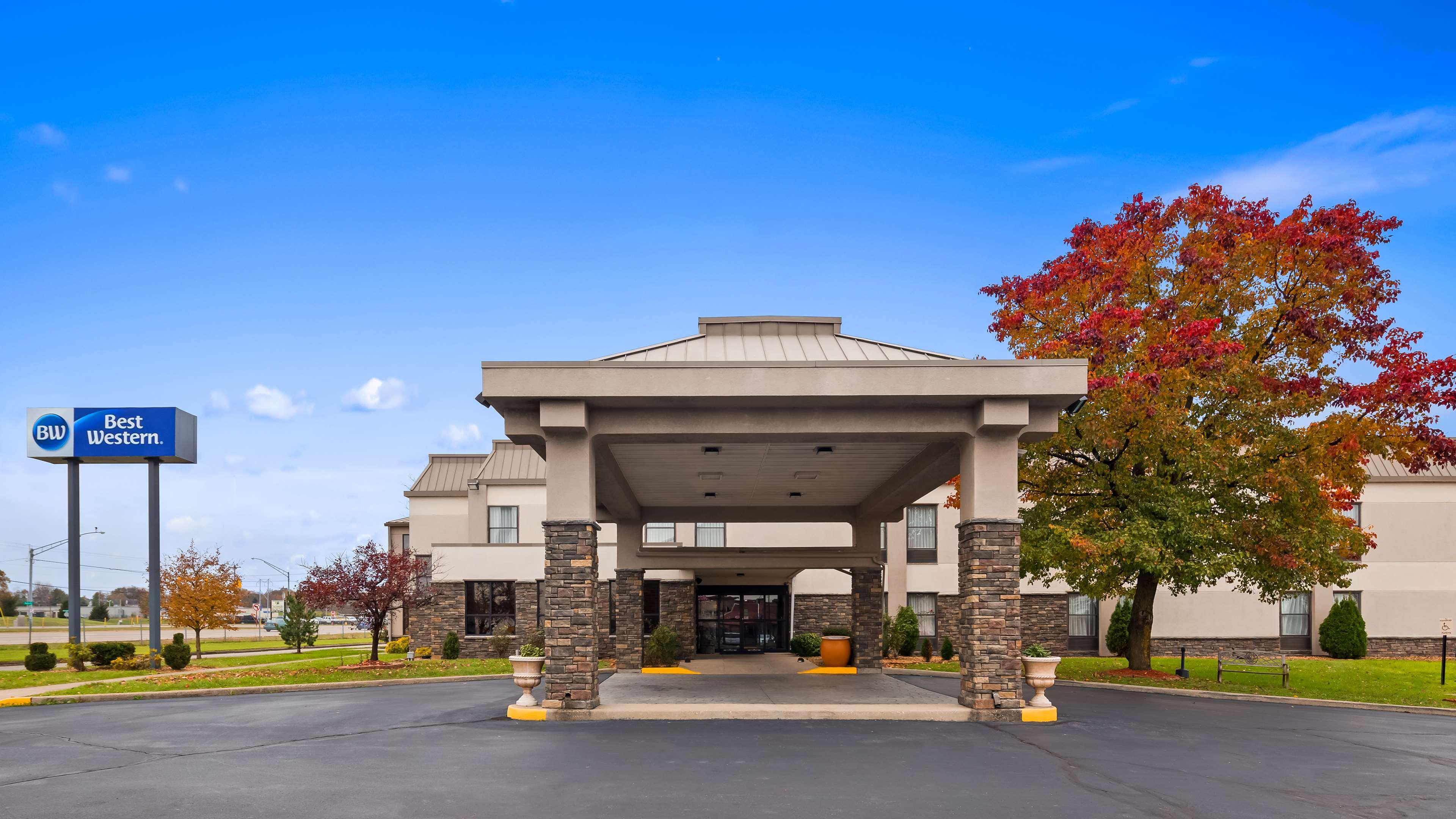 Hotel Baymont By Wyndham Monroe Ohio Exterior foto